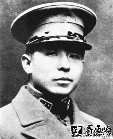 西安事变主导人——张学良图片