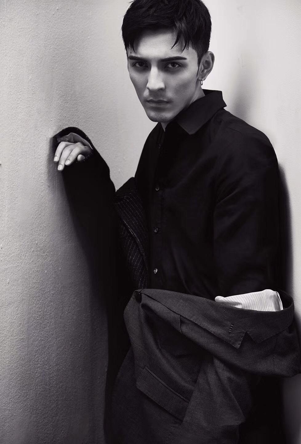 欧米德个人资料写真作品