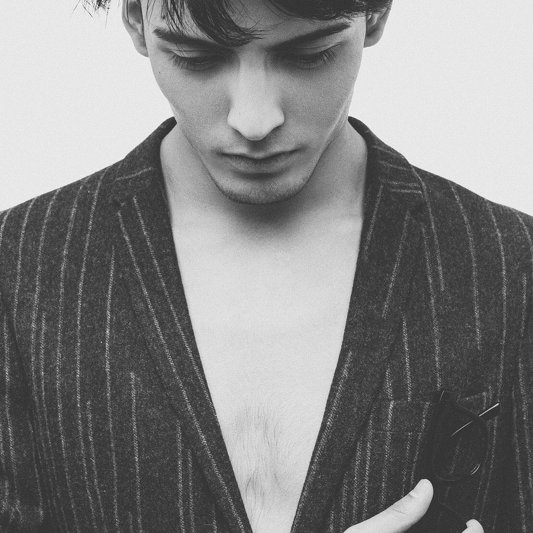 欧米德个人资料写真作品