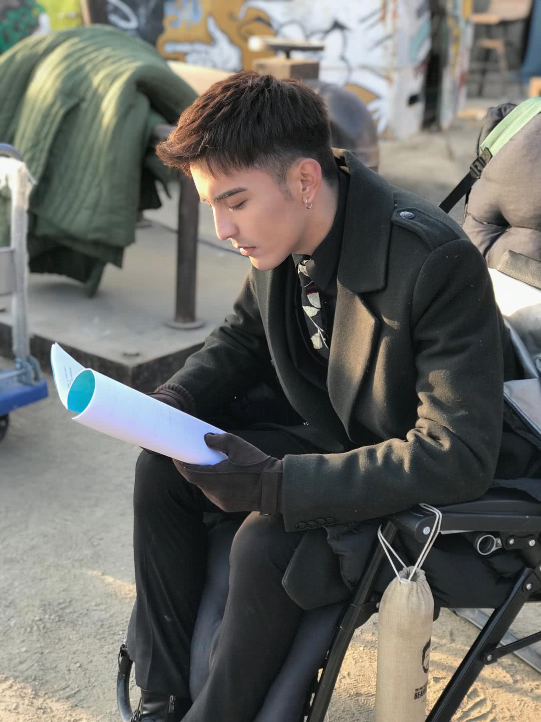 欧米德个人资料写真作品