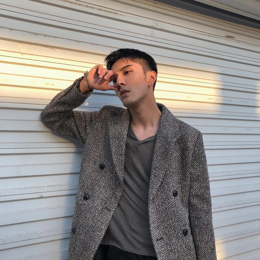 欧米德个人资料写真作品