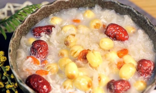 银耳莲子百合汤能放隔夜吃吗