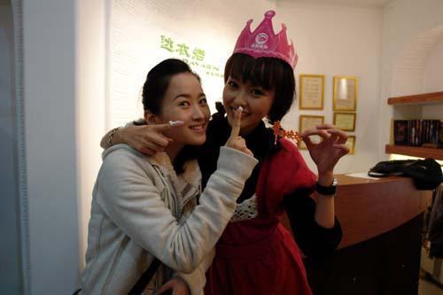 她是唐嫣好友，嫁给大3岁演员，如今39岁被老公宠成少女？