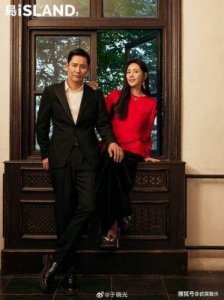 ​秋瓷炫迪拜度假拍写真，老公于晓光缺席但夫妻感情依旧稳固