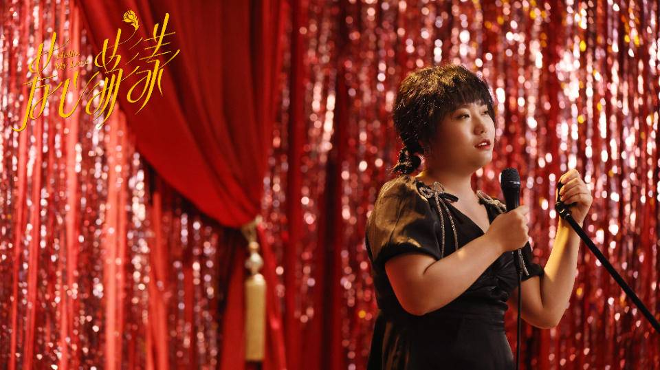 李雪琴的个人资料简介(从网红、综艺咖到踏入影视圈,李雪琴为何能展翅高飞?)