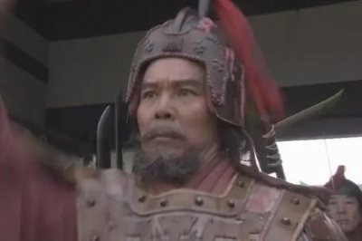 韩信被贬后，为何樊哙还是对他跪拜迎送？