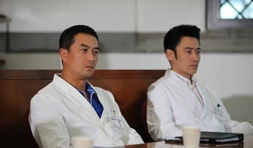 张嘉译强直性脊柱炎多少年了(张嘉译强直性脊柱炎侧弯多少度) 张嘉译 第1张 张嘉译强直性脊柱炎多少年了(张嘉译强直性脊柱炎侧弯多少度) 张嘉译 第1张