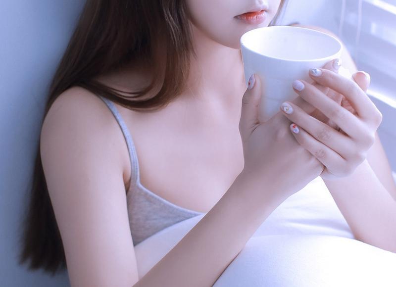 朱一龙的老婆的照片(朱一龙被拍与年轻女性关系密切) 朱一龙的老婆的照片(朱一龙被拍与年轻女性关系密切)