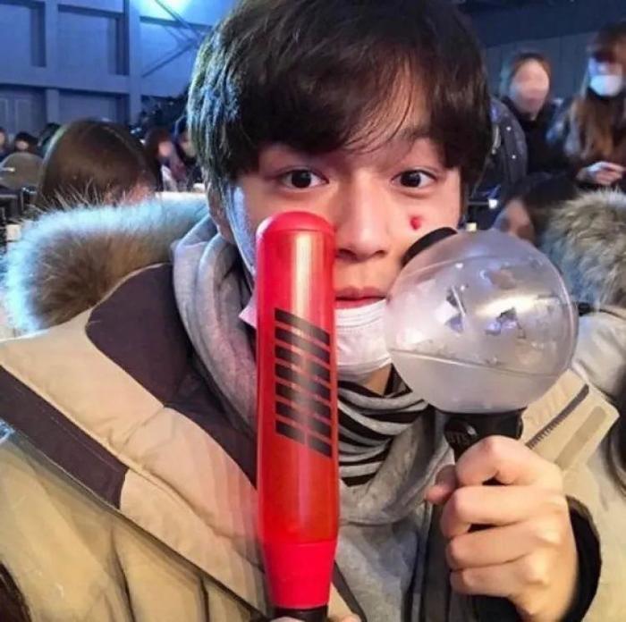 还记得《熔炉》里的小男孩吗，他现在长这样了！