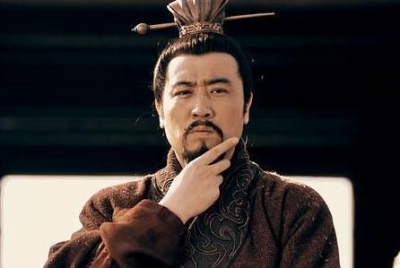 ​刘备当初窘迫的投奔曹操 曹操为什么还把刘备视作英雄