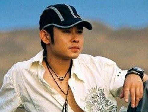 刀郎近照脸部发福 丝毫没有一点明星架子