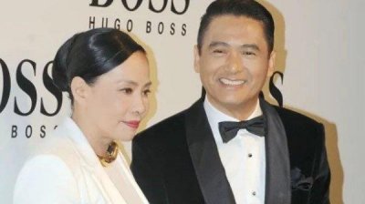 ​周润发老婆陈荟莲家世父亲是新加坡富商(结婚后成经纪人)